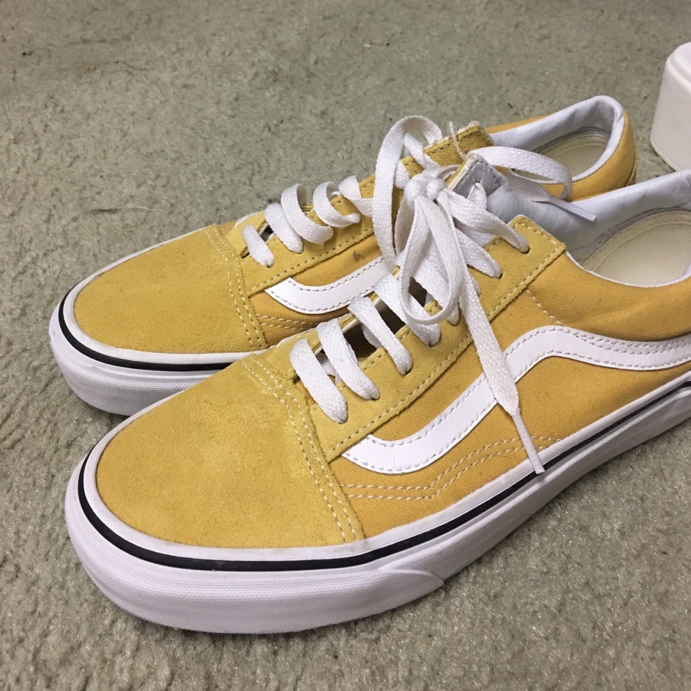 Women’s yellow vans